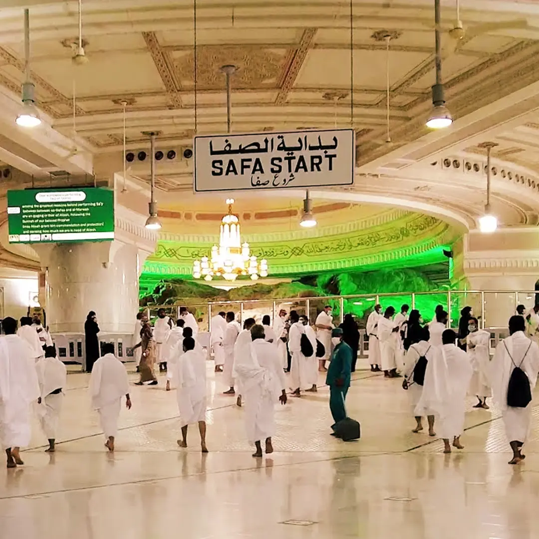 Performing Sa’i between Safa and Marwah